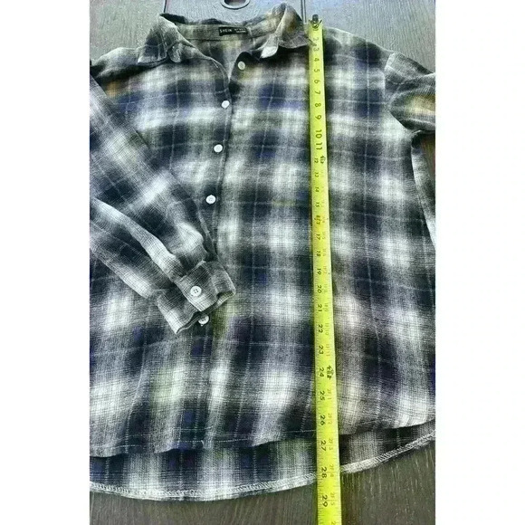 SHEIN Oversized Plaid Flannel Shirt Size Small or US 4 Button Up Long Sleeve - Picture 3 of 8